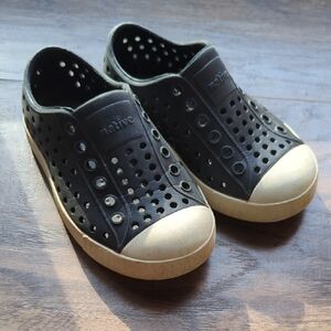 Native Kids Black and Cream Water Shoes